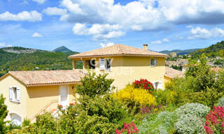 Maison 7 Pièces 245 m² à vendre à Montbrun-les-Bains (26570)