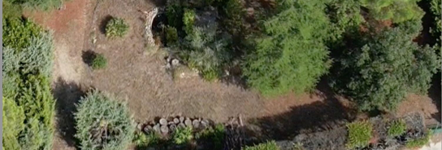 Terrain  698 m² à vendre à Gordes (84220)