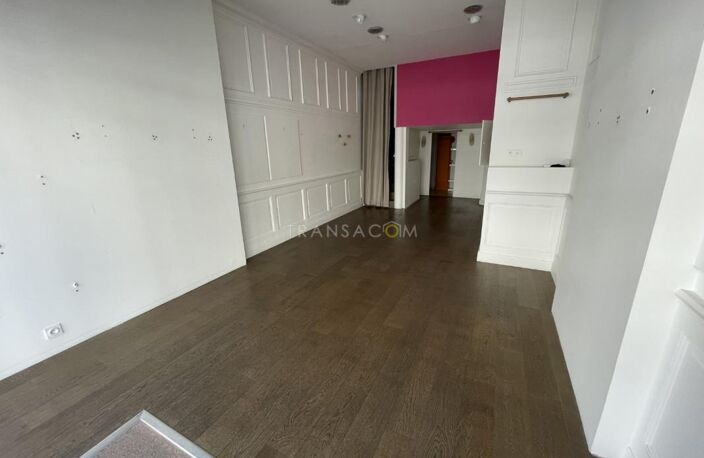 Local commercial — photo 2