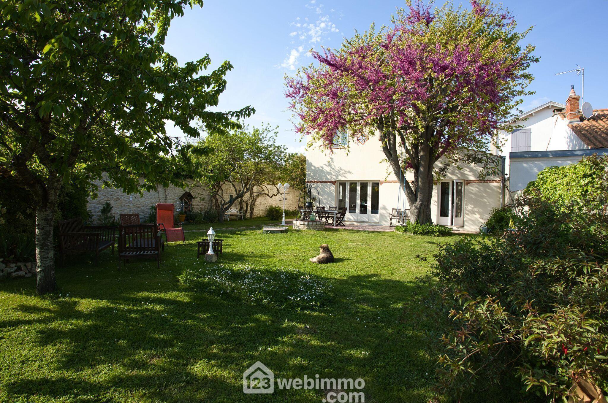 Villa / Maison  T6 à vendre Rochelle (La) 17000