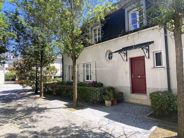 À VENDRE – Maison de Ville d’Exception au Cœur de Serris — photo du bien