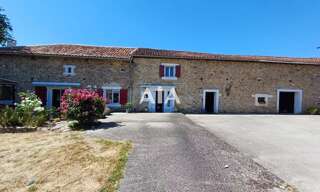 Maison 9 Pièces 300 m² à vendre à Terres-de-Haute-Charente (16270)