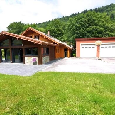 Maison 8 pièces 374000 €