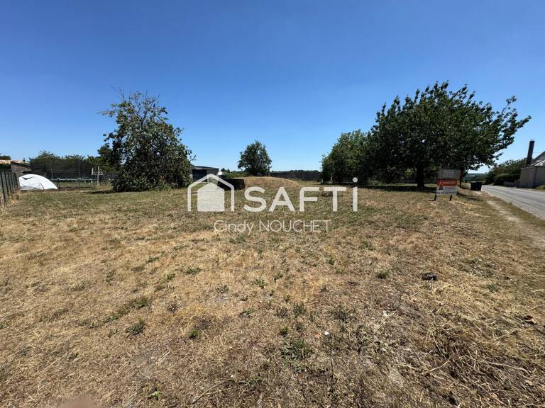 Une parcelle constructible de 756m2 à Mansigné — photo 1