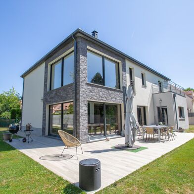 Maison 7 pièces 1089000 €