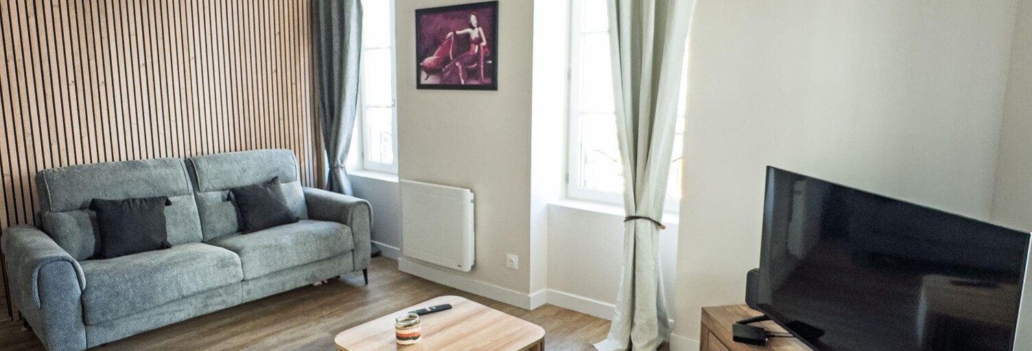 Immeuble  180 m² à vendre à Laval (53000)