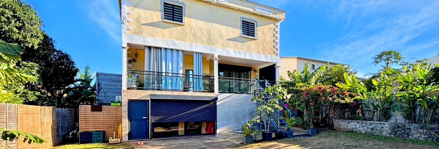 Maison 8 Pièces 220 m² à vendre à Saint-Pierre (97432)