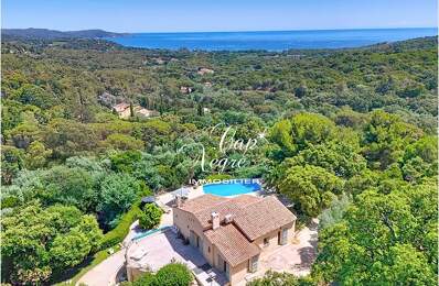 VILLA PROVENÇALE DE CARACTÈRE VUE MER À VENDRE À CAVALAIRE SUR M — photo du bien