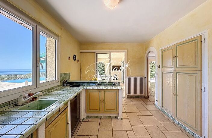 VILLA PROVENÇALE DE CARACTÈRE VUE MER À VENDRE À CAVALAIRE SUR M — photo 5