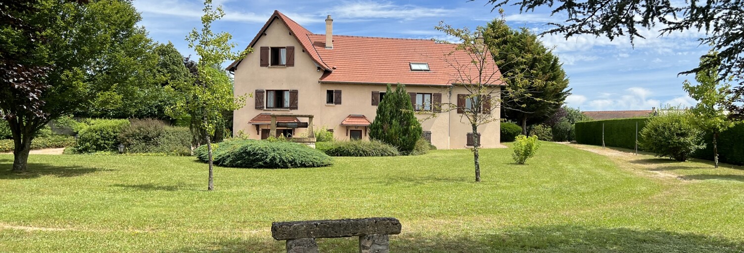 Maison 7 Pièces 252 m² à vendre à Molinet (03510)