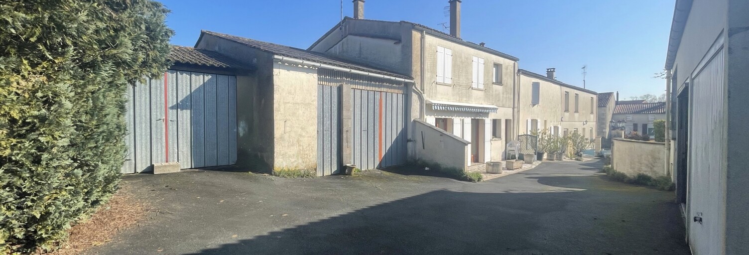 Maison 12 Pièces 303 m² à vendre à Lussant (17430)