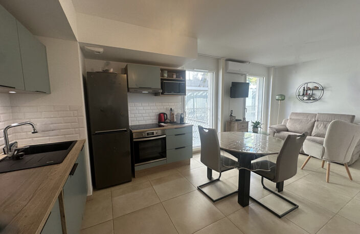 Appartement très lumineux  T3 climatisé  SH 75 M2  avec terr — photo 3