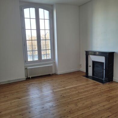 Appartement 4 pièces 221550 €