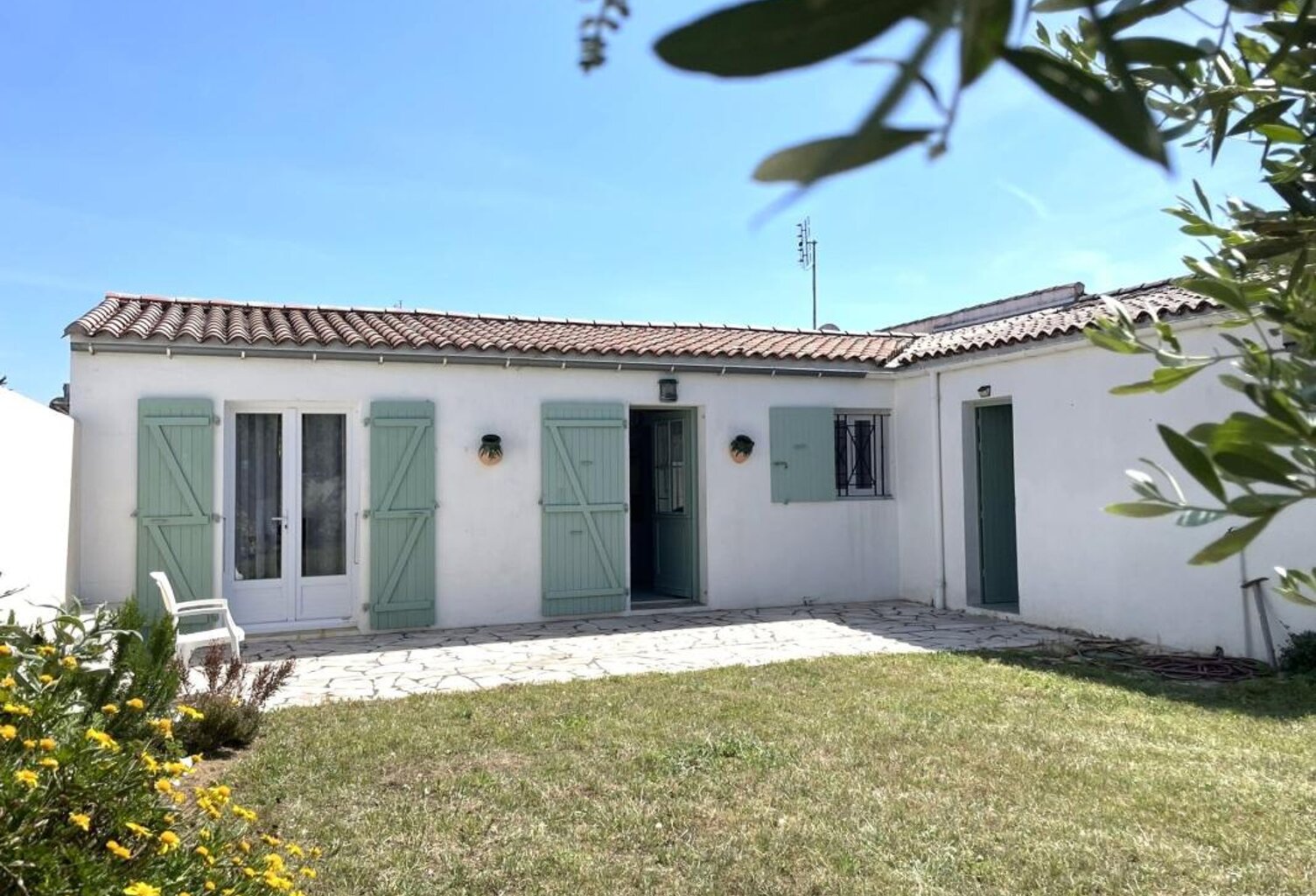 Maison À Vendre - Le Bois Plage - maison de plain pied — photo 1