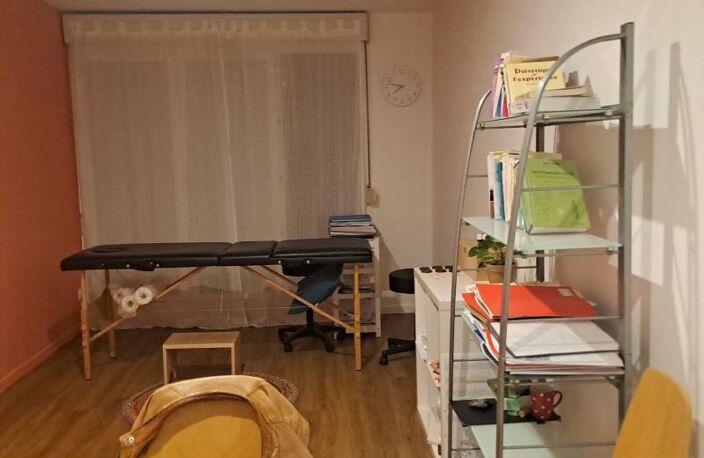 Bien Commercial À Vendre — photo 3