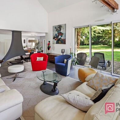 Maison 8 pièces 849500 €