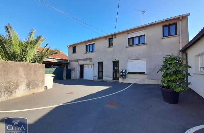 Location appartement 1 pièce 30 m² à Cholet (49300) — photo 2
