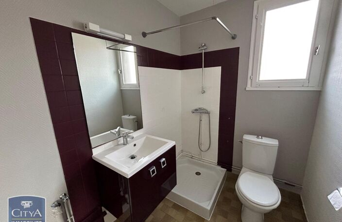 Location appartement 1 pièce 30 m² à Cholet (49300) — photo 5