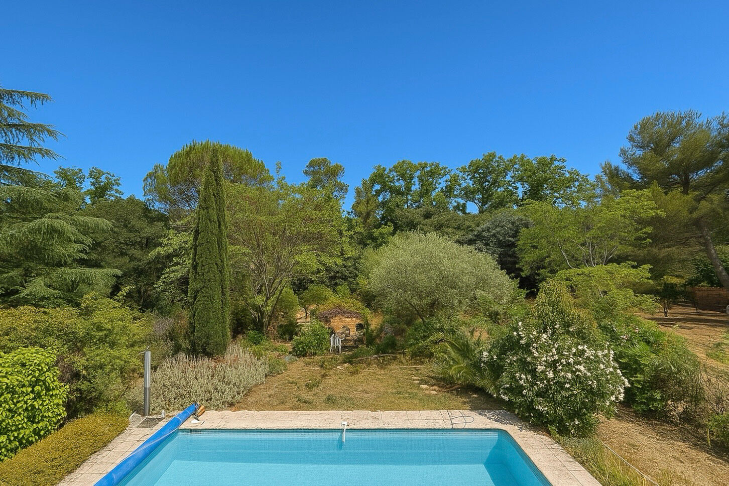 Villa / Maison  T9 à vendre Saint-Brès 34670