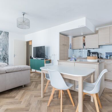 Appartement 5 pièces 270000 €