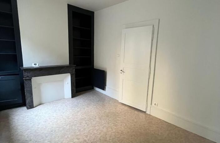 Appartement À Louer — photo 3