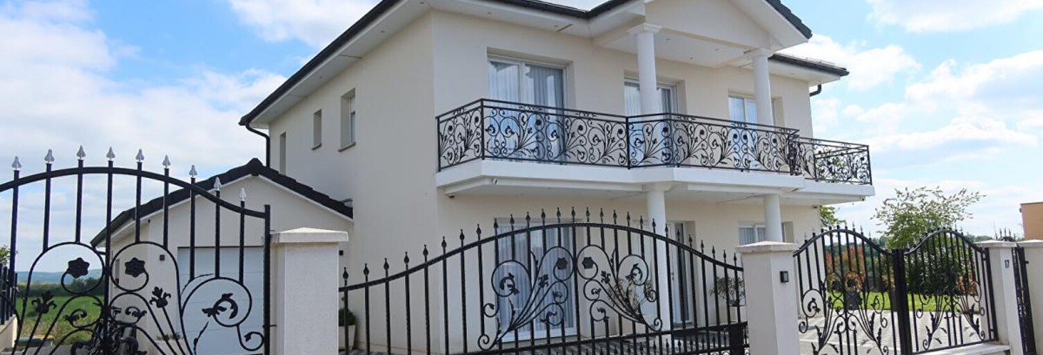 Maison 7 Pièces 185 m² à vendre à Chemaudin et Vaux (25320)