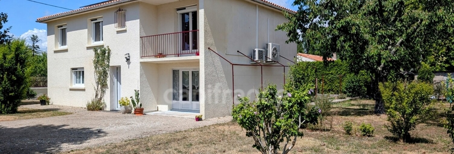 Maison 7 Pièces 140 m² à vendre à Gensac-la-Pallue (16130)