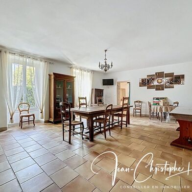 Maison 18 pièces 699000 €