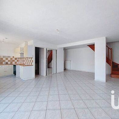 Appartement 4 pièces 220000 €