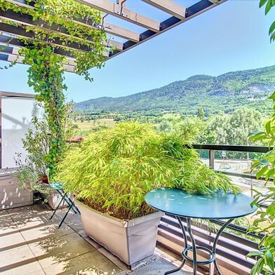 Appartement 4 pièces 469000 €