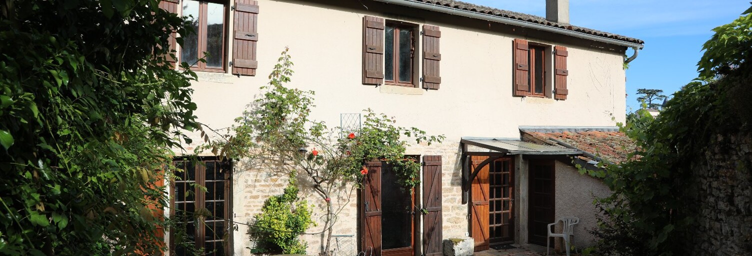 Maison 6 Pièces 130 m² à vendre à La Roche-Vineuse (71960)