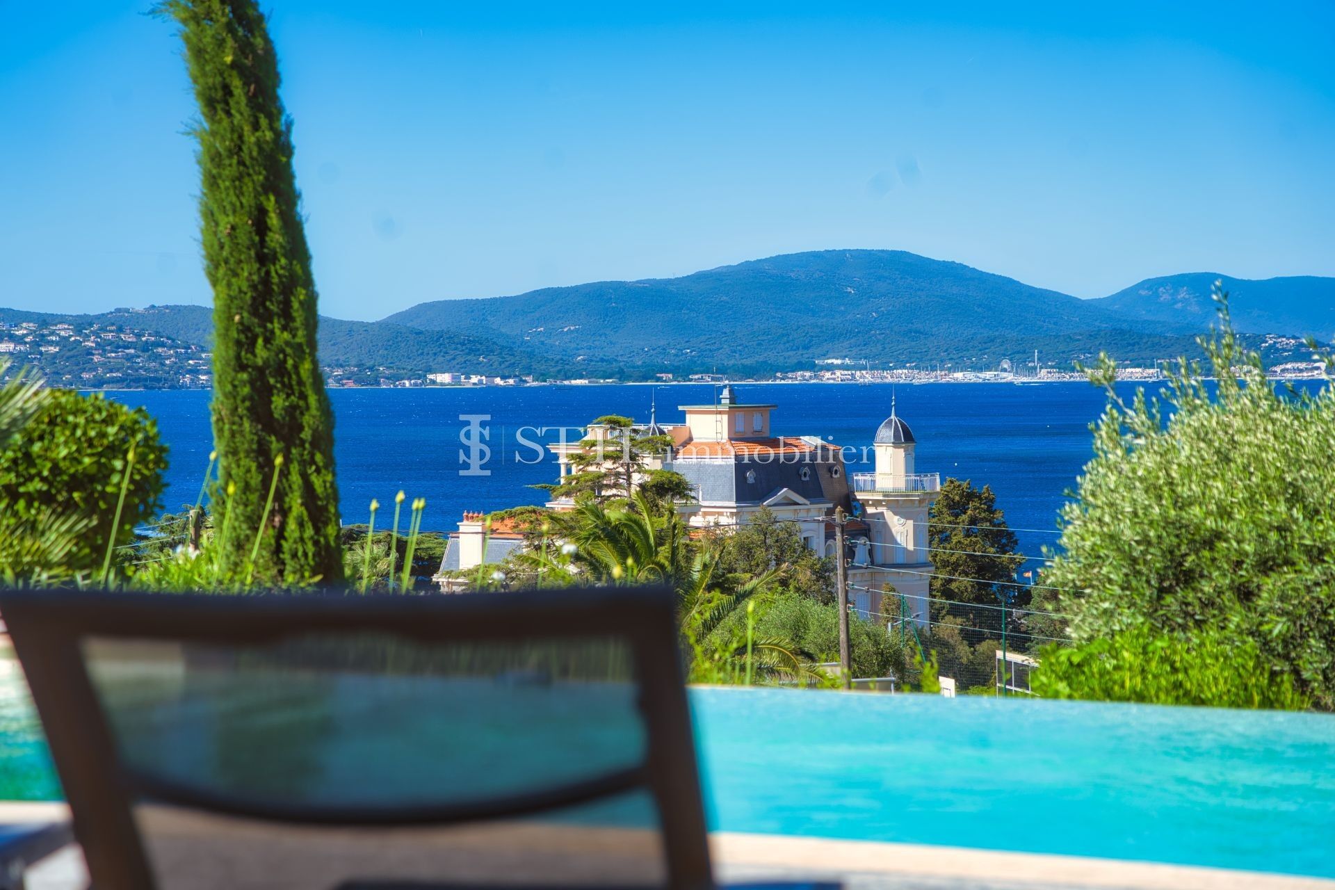 Villa / Maison  T8 à louer Sainte-Maxime 83120