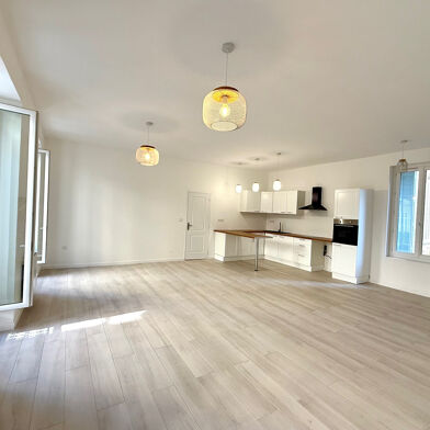 Appartement 4 pièces 399900 €