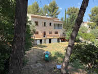 13400 Aubagne   Les Solans sur un terrain arboré de 2.920 m2 — photo 2