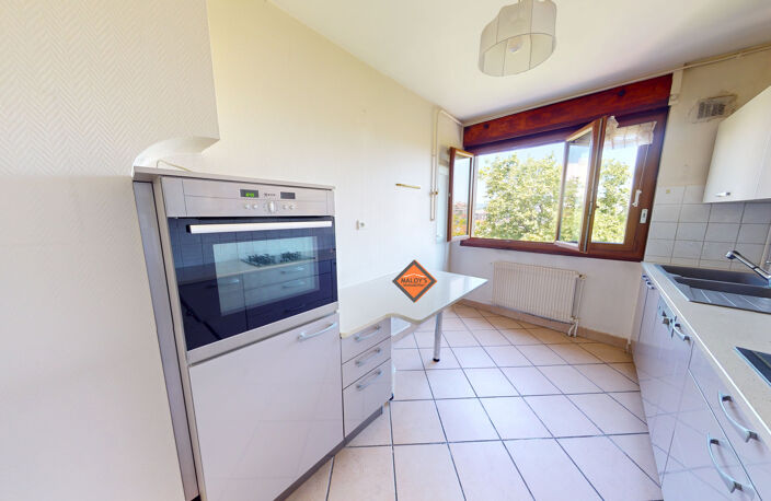 RARE! Bel appartement traversant de 70m² habitables, 3 pièces, 2 chambres avec ascenseur!!! — photo 4