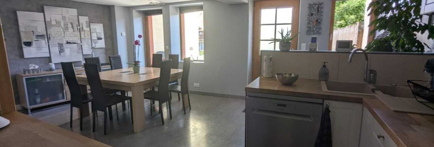 Maison 7 Pièces 236 m² à vendre à Vulbens (74520)