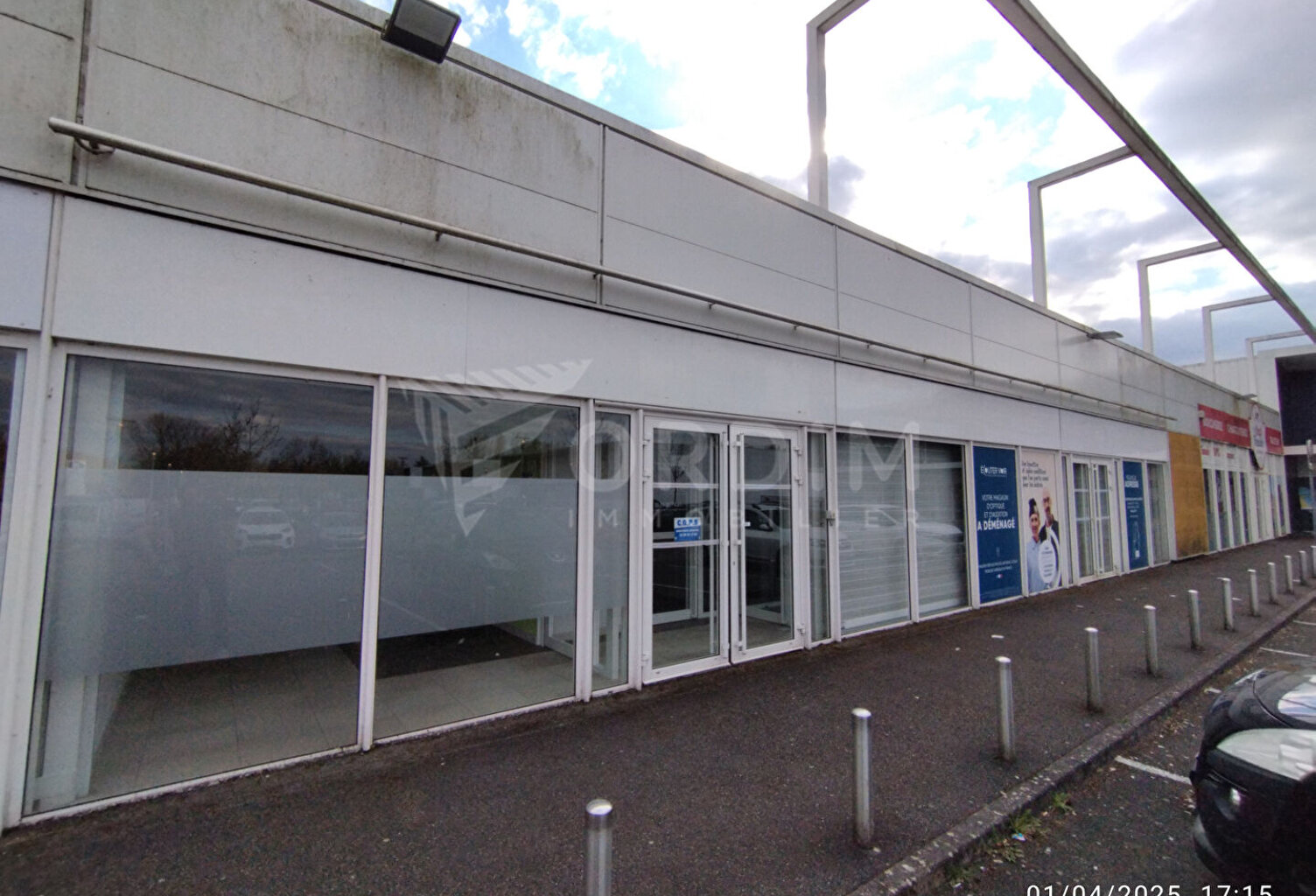 COSNE SUR LOIRE - CELLULE COMMERCIALE DE 421M² — photo 1