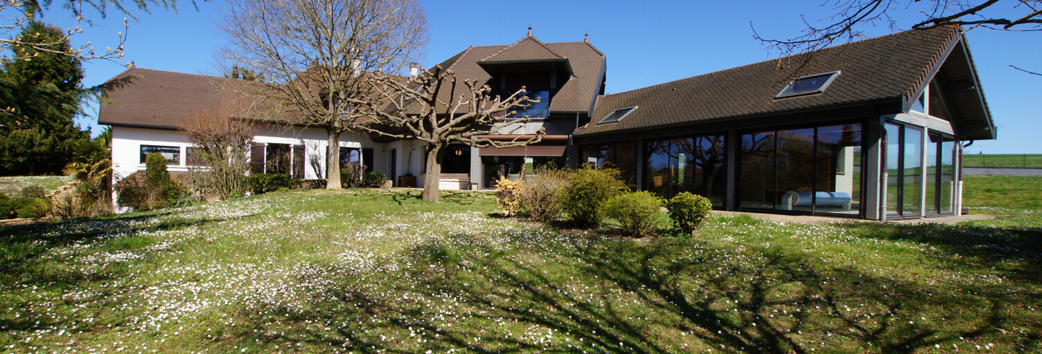 Maison 9 Pièces 370 m² à vendre à Saint-Savin (38300)