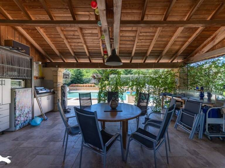 Maison en pierre de 12 pièces principales — photo 1
