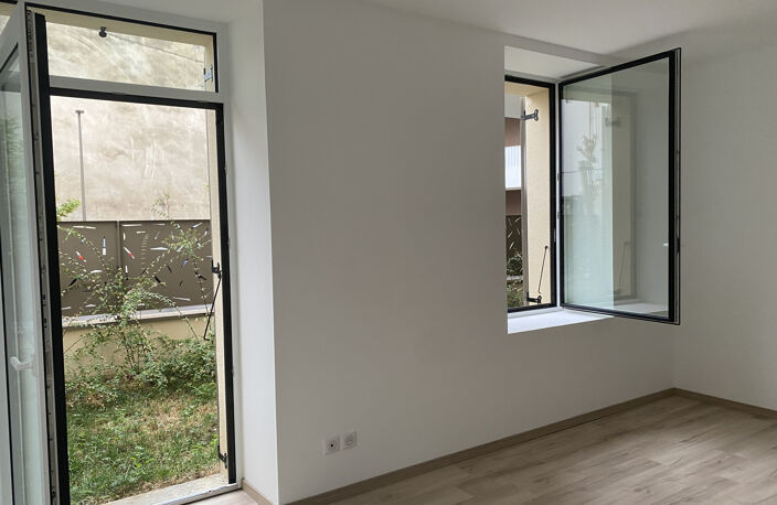 Appartement 3 pièces neuf avec terrasse et jardin, centre ville, 26000 VALENCE — photo 4