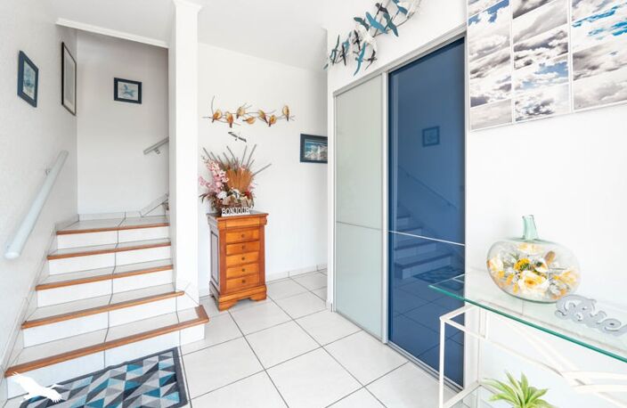 Maison en pierre de 8 pièces principales — photo 2