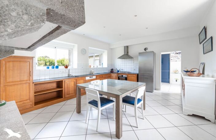 Maison en pierre de 8 pièces principales — photo 3