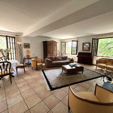 Maison 6 pièces 749000 €