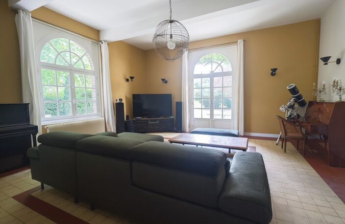 maison de maitre et ses dépendences :425 m2 sur 15600 M2 — photo 5