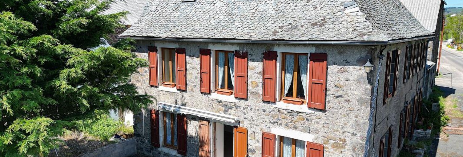 Maison 8 Pièces 200 m² à vendre à Saint-Chély-d'Aubrac (12470)