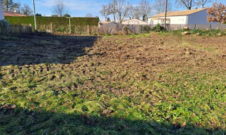 Terrain  698 m² à vendre à Chaniers (17610)