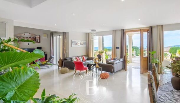 Villa / Maison 11 pièces  à vendre La Ciotat 13600