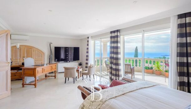 Villa / Maison 11 pièces  à vendre La Ciotat 13600