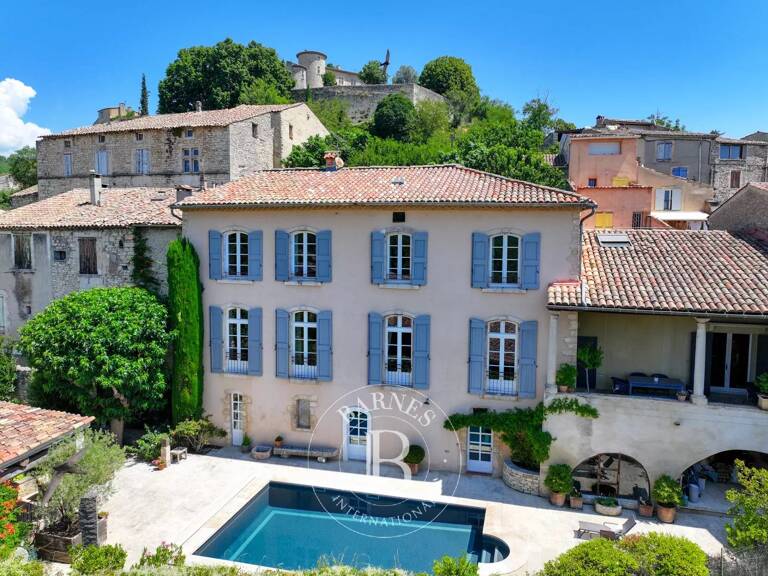 EXCLUSIVITE BARNES - PROVENCE - MANE - DEMEURE DE VILLE 500 m² - — photo 1