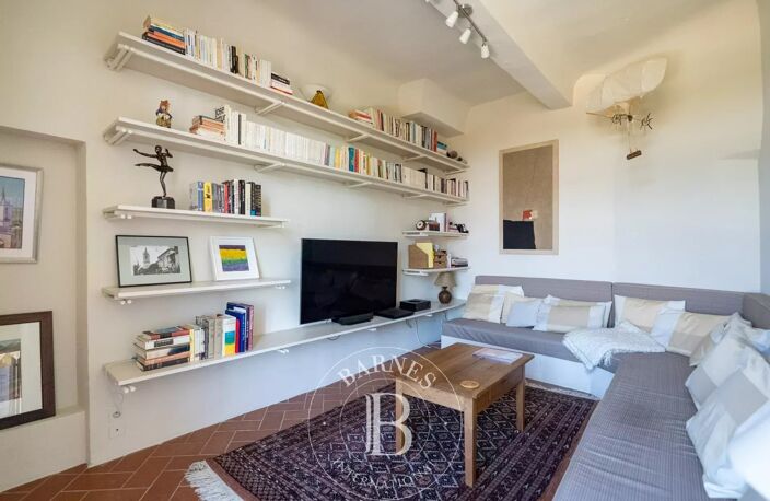 EXCLUSIVITE BARNES - PROVENCE - MANE - DEMEURE DE VILLE 500 m² - — photo 4